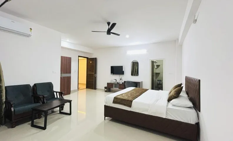 Queens Suite Rooms