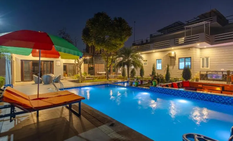 ELIVAAS Signature Aarul Farm 3-BHK Pet-friendly With Kids Room, Pvt Pool, Gazebos & Game Zone