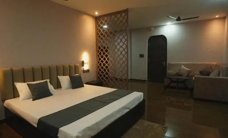 Kasa Courtyard Hotel