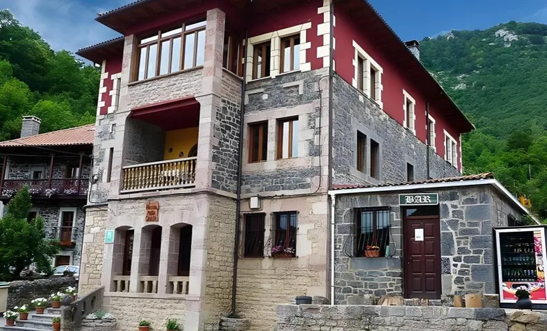 Hostal Pena Santa