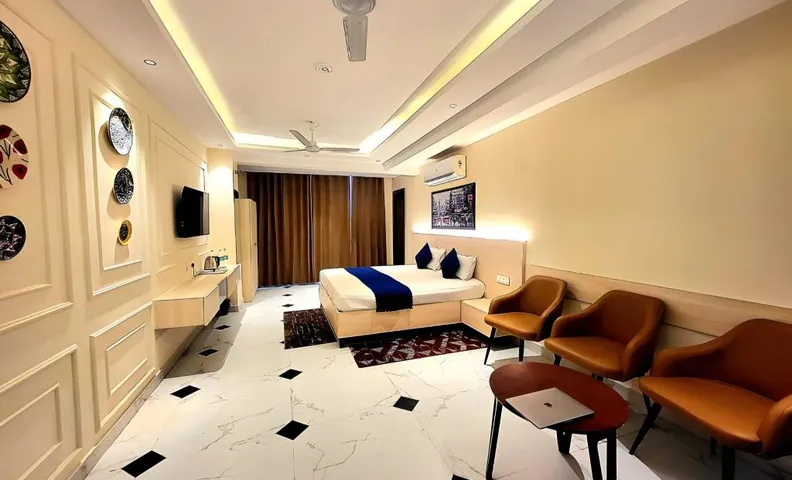 Hotel Ananta Vilas