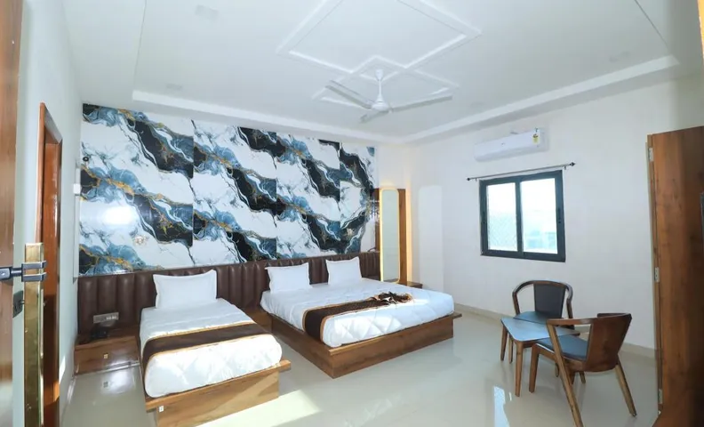 Hotel gaurvi inn