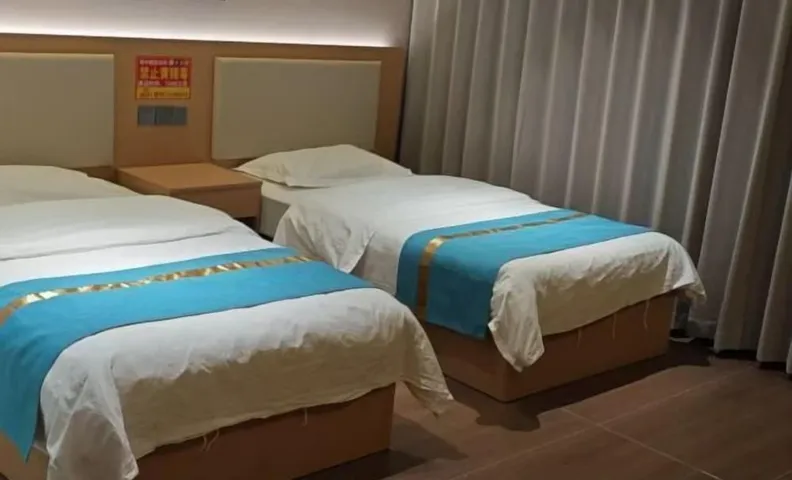 Qiemo Tazhong Town Moqin Jiayuan Express Hotel