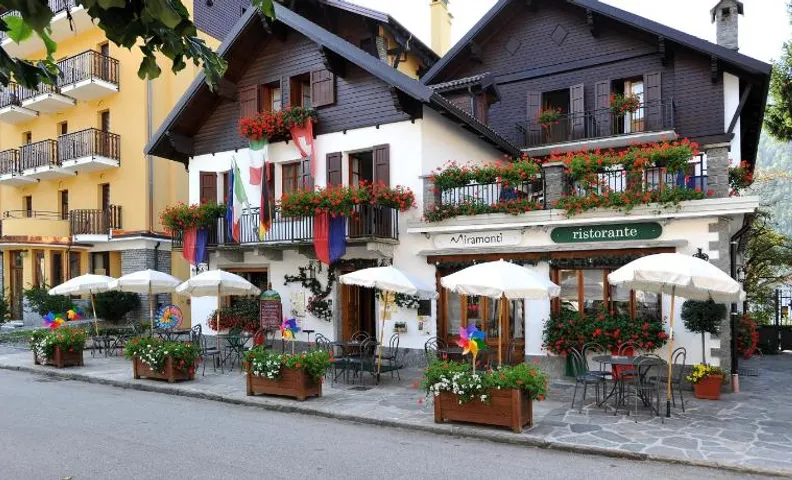 Hotel Ristorante Miramonti