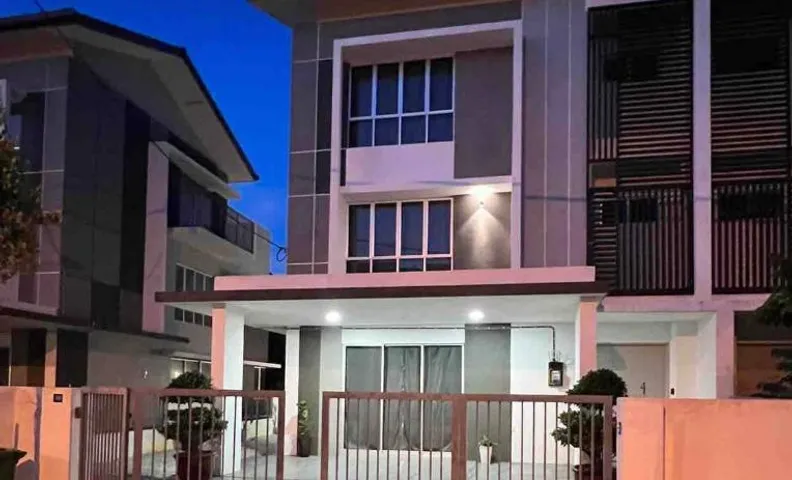 Kuala Selangor Semi-D 18pax | EV Charging | KTV | Children's Pool