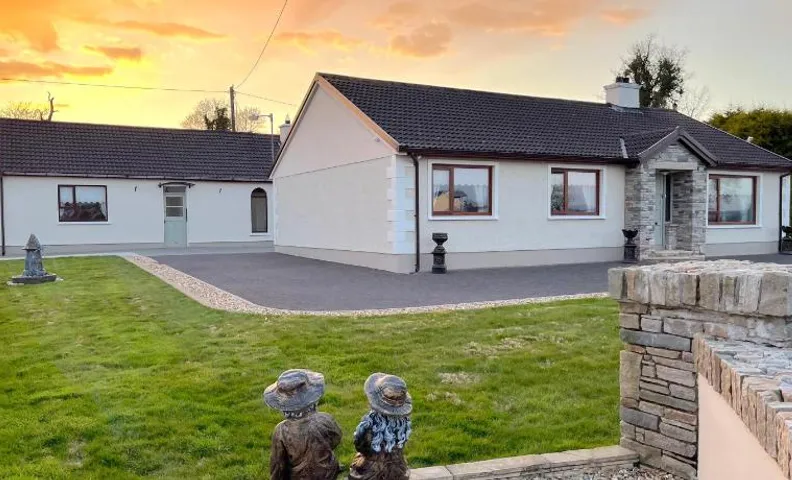 Steeple View B&B Guesthouse Donegal - Newly renovated in 2023