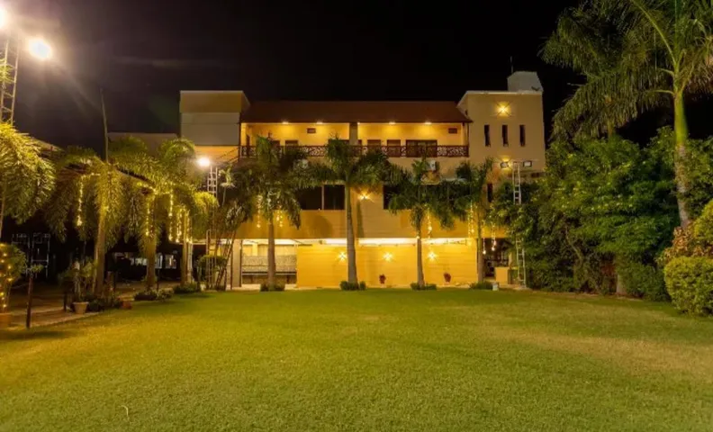 Hotel Bandhan