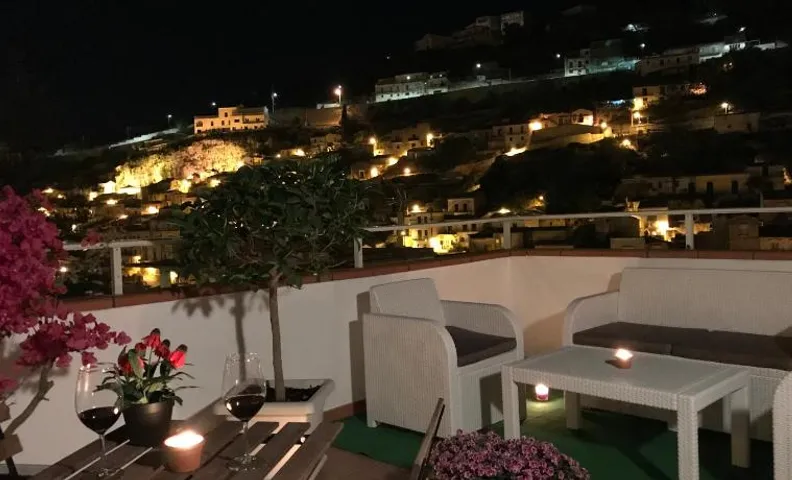 Holiday Rooms Portale Pirrera