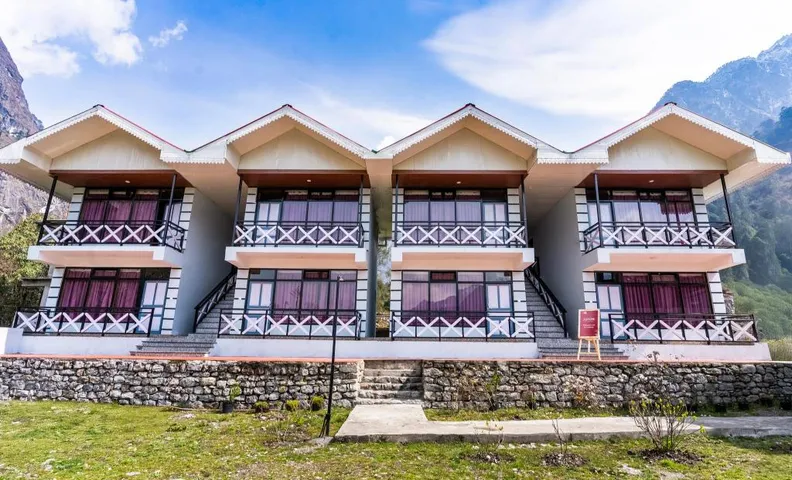 The Whispering Pines By Summit, Lachung