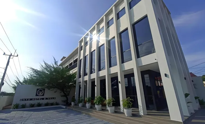 ONYX HOTEL & VILLA