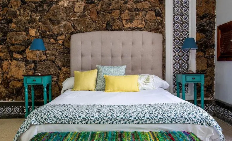 El Charco Suites