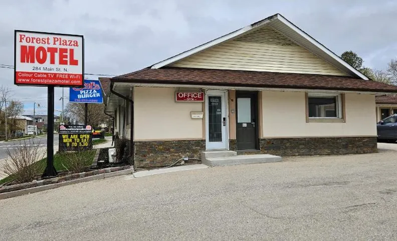 Forest Plaza Motel