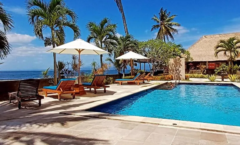 Melaya Beach Resort Queen Bed