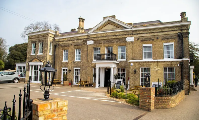 The Chalk Hare, Royston, Hertfordshire - Acorn Pubs = 더 초크 헤어, 로이스턴, 허트퍼드셔 - 에이콘 펍스