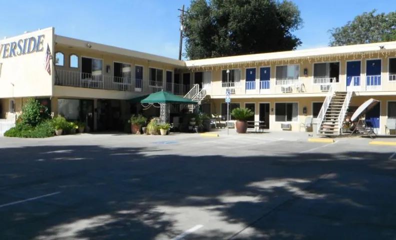 Colusa Riverside Inn
