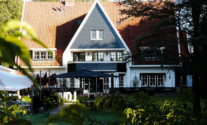 Hotel De Barones