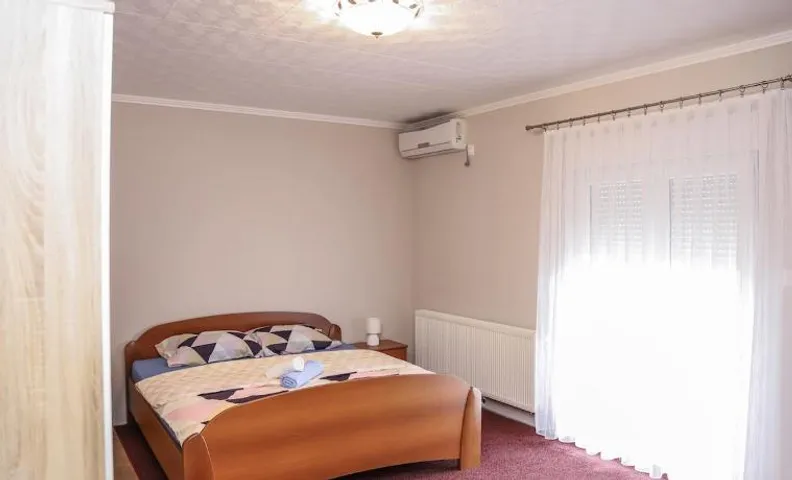 Hotel ZRINSKI