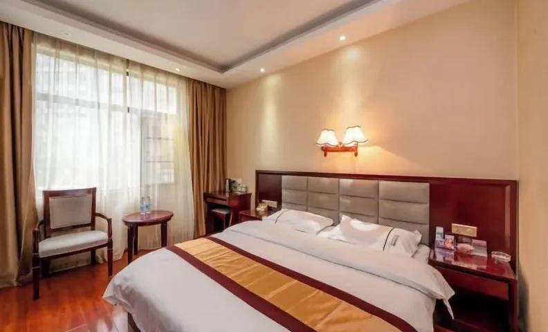 Yi Feng Bussiness Hotel