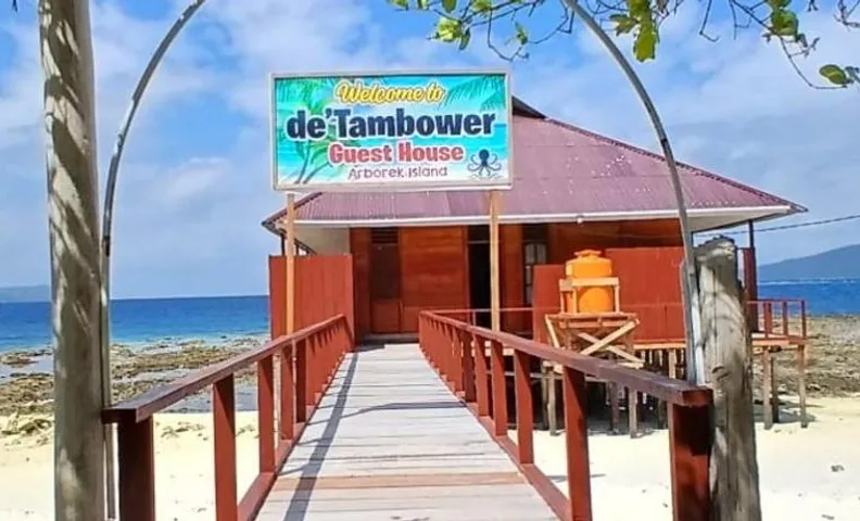 de Tambower Guest House Arborek Raja Ampat