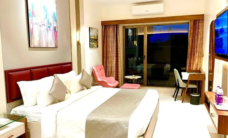 PUSHPAK HOTEL & CONVENTION