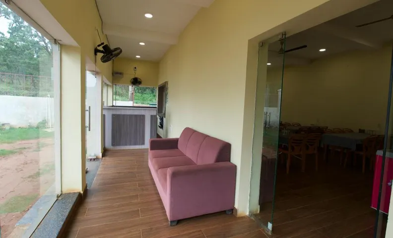 Madhu Guesthouse