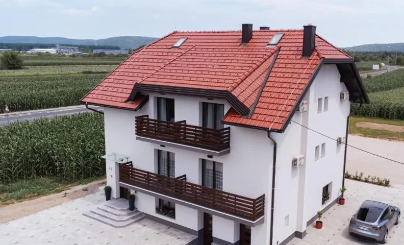 Rooms Enter Ogulin