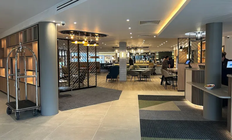홀리데이 인 런던 루턴 노스 바이 IHG