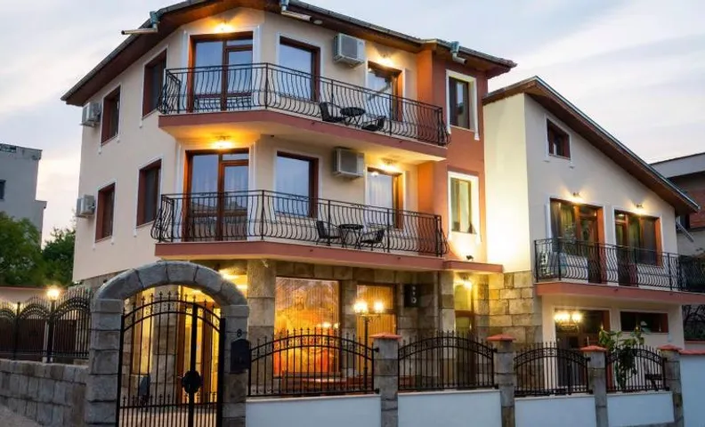 Family Hotel Preslav
