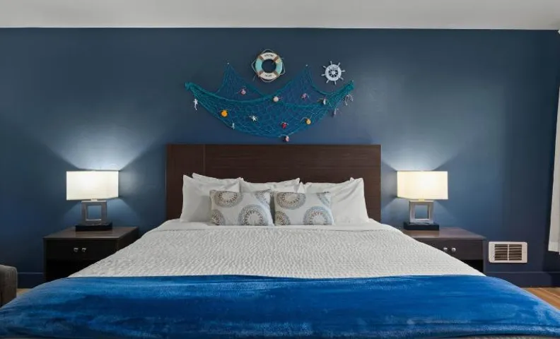 Sunset Haven Oceanfront Hotel