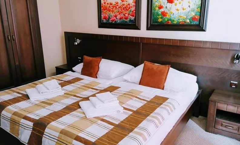 Hotel David with Free Parking