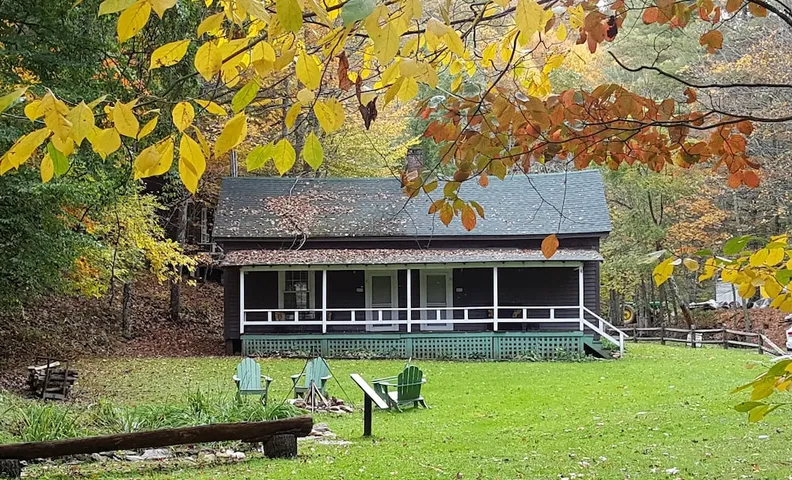 더 캐빈스 앳 힐링 스프링스