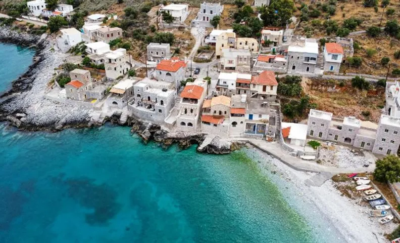 Arapis Rooms & Suites