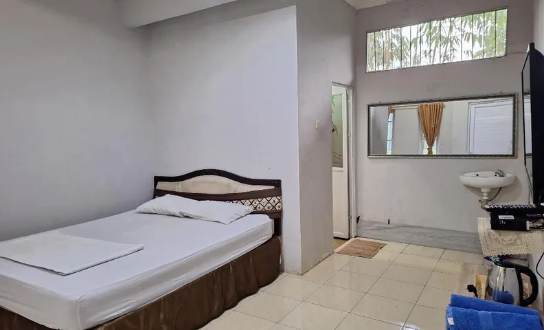 RedDoorz @ Kampung Istal Bogor