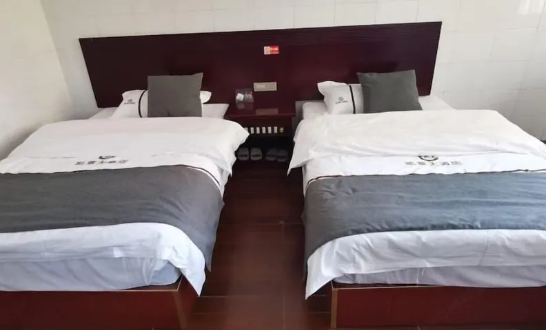 Menglian Kailei Hotel