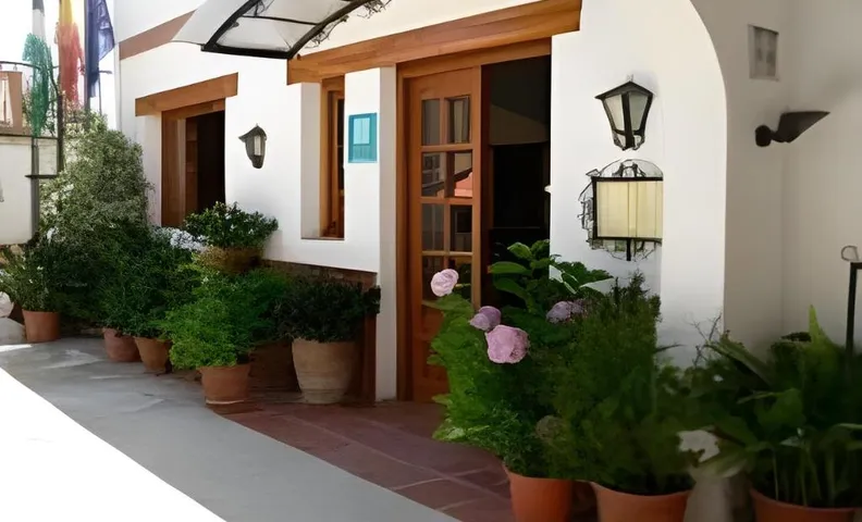 Hotel Alcadima