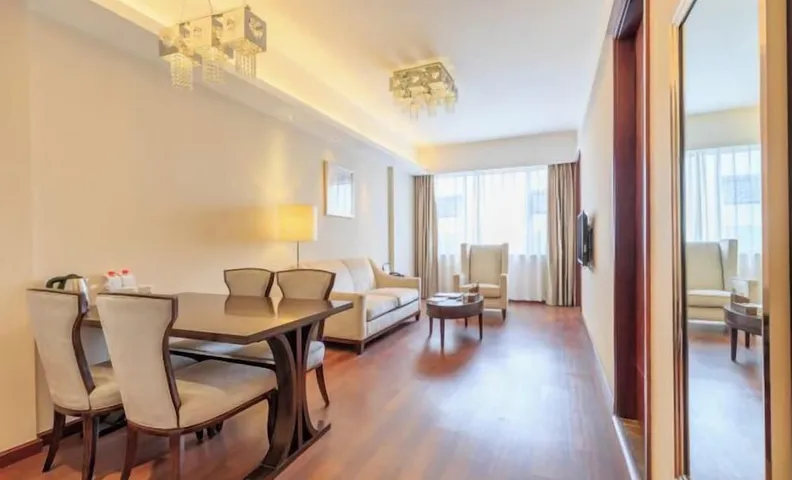 Minfa World Apartment Hotel Xiangyang (Zhuge Liang Square Wanda Plaza）