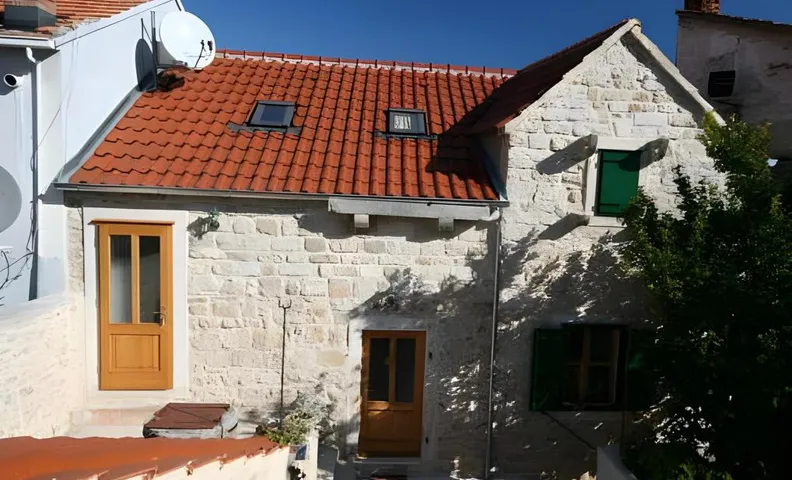 Guest House Lucijo
