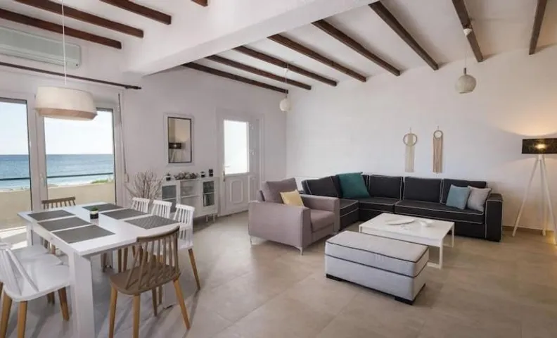 Beachside luxury apartment