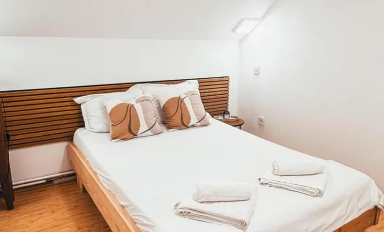 Cosy bedroom for 2 with Balcony in a Family Villa