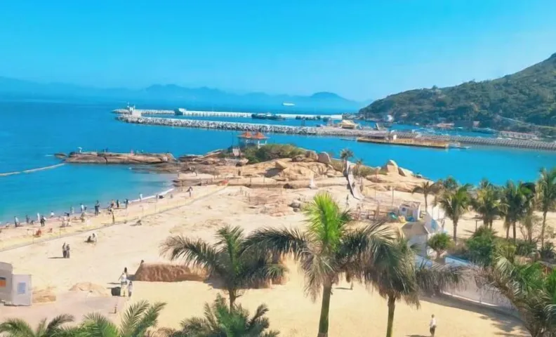 Zhuhai Wailingding Island Wanghaige (Beach Swimming Area)