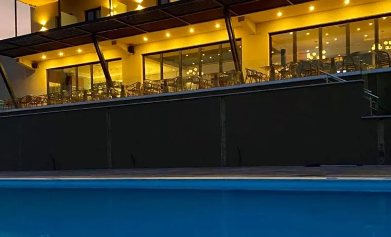 AKROTHEA suites & lounge