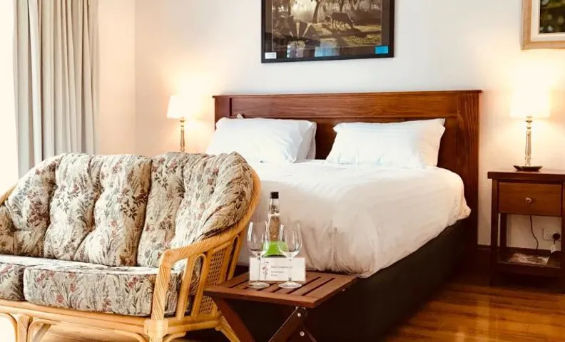 Birdwood Motel