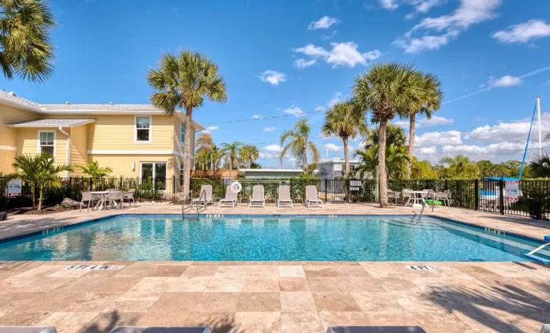 Escape Coastal Resort on Casey Key