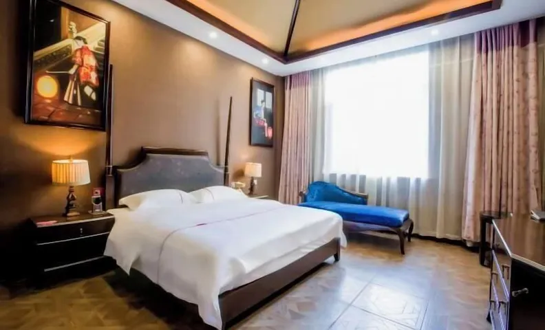 Yueyang Qingcheng Theme Hotel