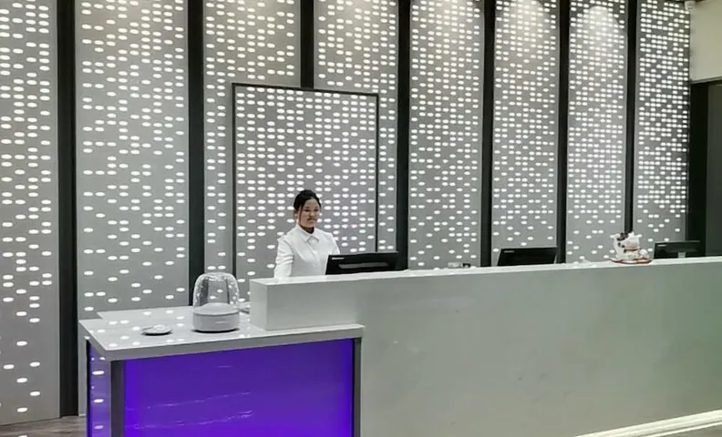 Super 8 Hotel (Tongliao Railway Station Jianguo Road)