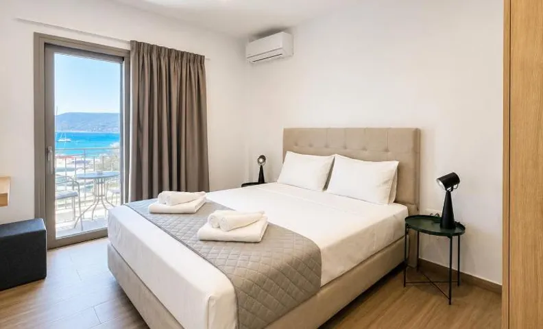 Dolphin hotel