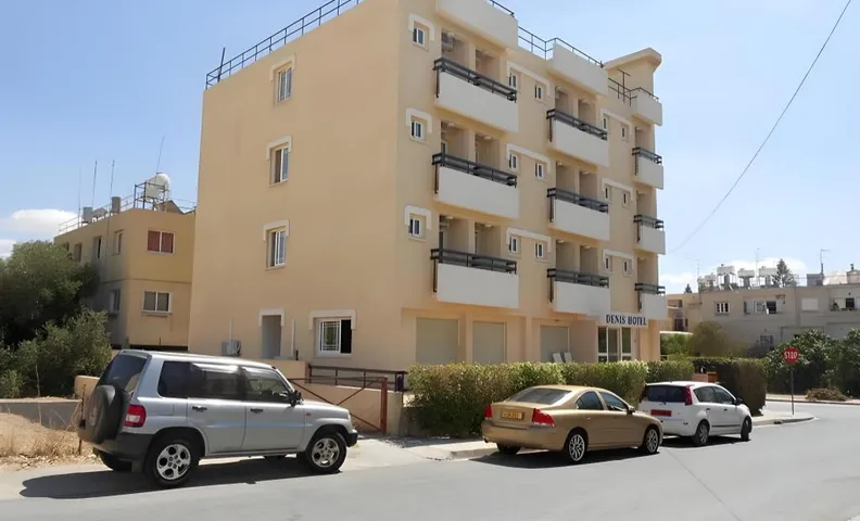 Denis Hotel