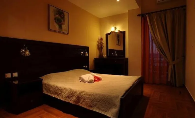 Pantheon Hotel & Suites