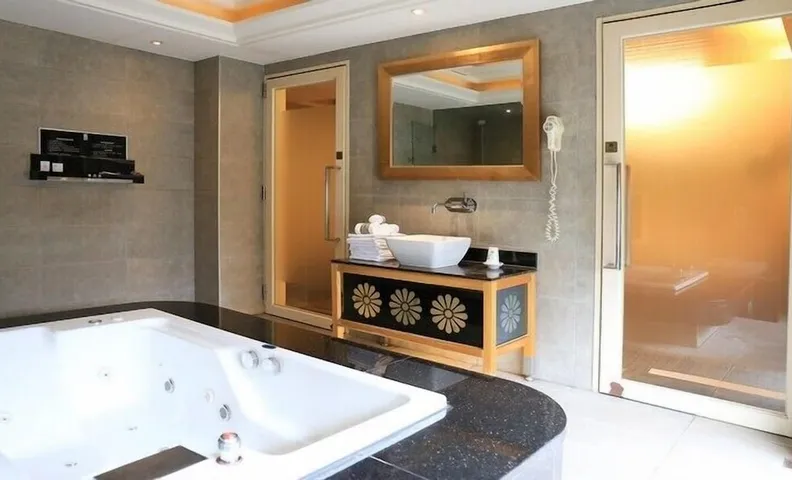 In-Stone Motel
