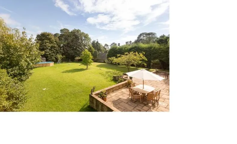 Jacobean Farmhouse at OLD Fairspear Farm, Cotswold